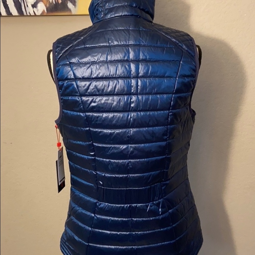 Tommy Hilfiger Women’s Sport Vest. New with Tags! - Picture 10 of 11